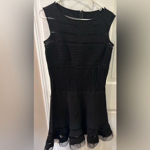 Tadashi Soji gorgeous black sleeveless dress size medium - Picture 1 of 10